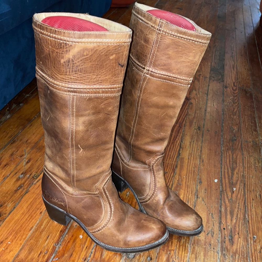 Distressed OldSchool Custom Grown Frye Boots!